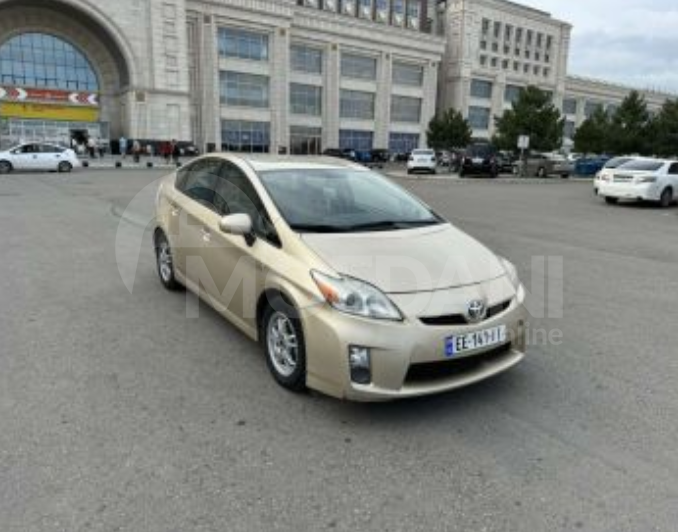Toyota Prius 1.8L 2011 Тбилиси - изображение 1