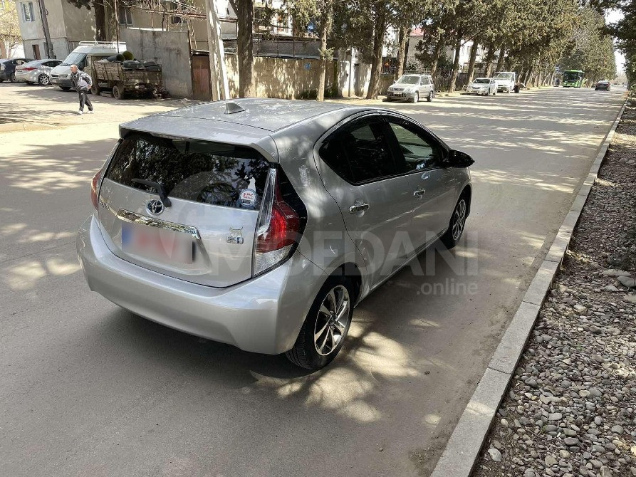 Toyota Aqua 1.5L 2017 Тбилиси - изображение 6