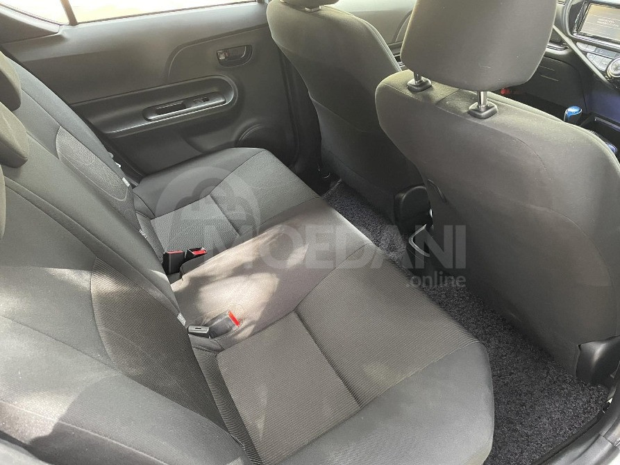 Toyota Aqua 1.5L 2017 Тбилиси - изображение 3