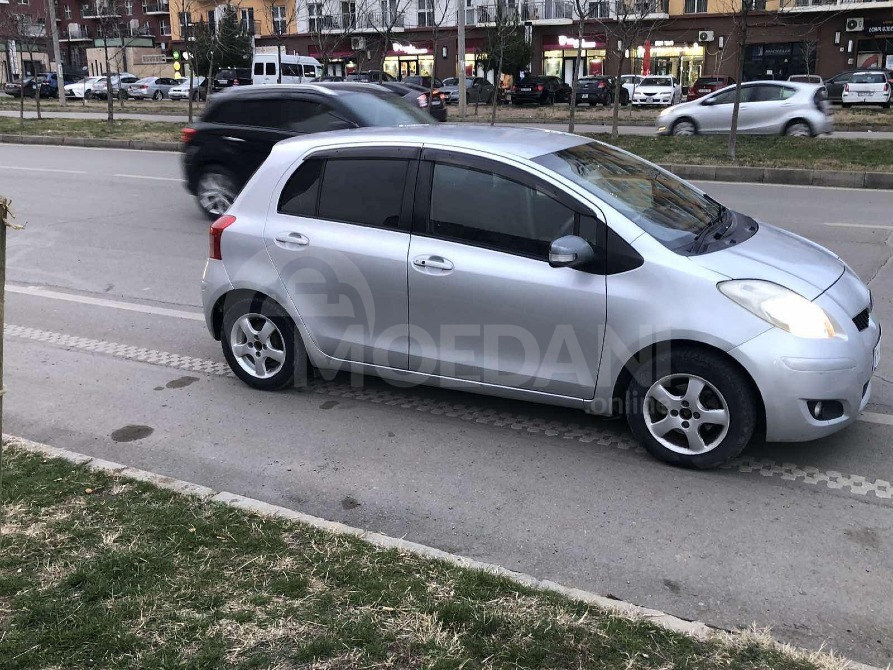 Toyota Vitz 1.3L 2007 Тбилиси - изображение 4