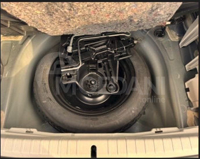 Toyota Prius 1.8L 2014 Тбилиси - изображение 12