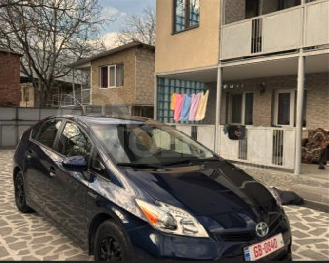 Toyota Prius 1.8L 2014 Тбилиси - изображение 3