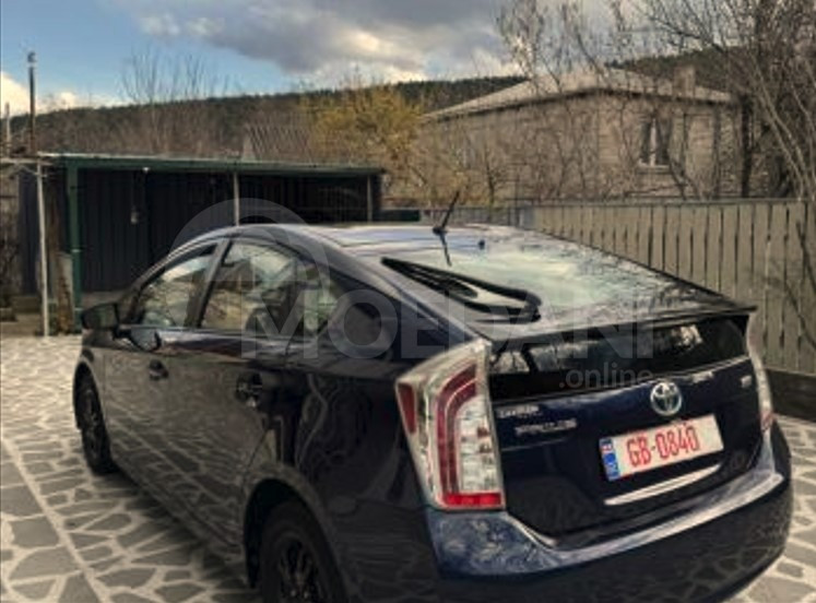 Toyota Prius 1.8L 2014 Тбилиси - изображение 6