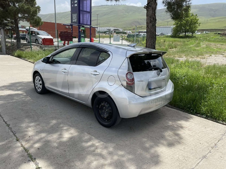 Toyota Aqua 1.5L 2013 Тбилиси - изображение 4