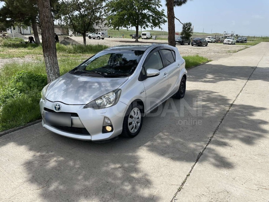 Toyota Aqua 1.5L 2013 Тбилиси - изображение 6