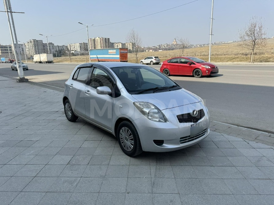 Toyota Vitz 1.3L 2006 Тбилиси - изображение 1