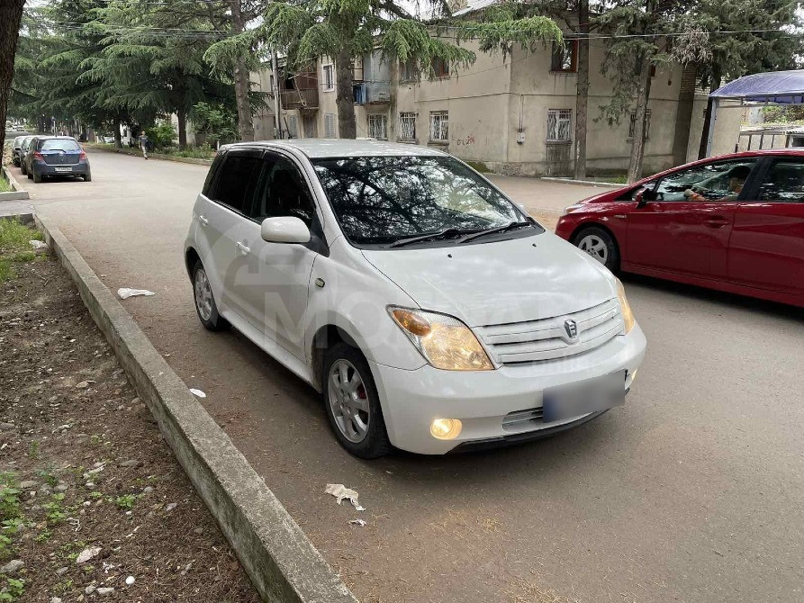 Toyota Ist 1.3L 2006 Тбилиси - изображение 1