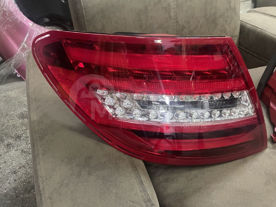 Უკანა ფარი Mercedes-Benz C 250 2007-2014 თბილისი - photo 1