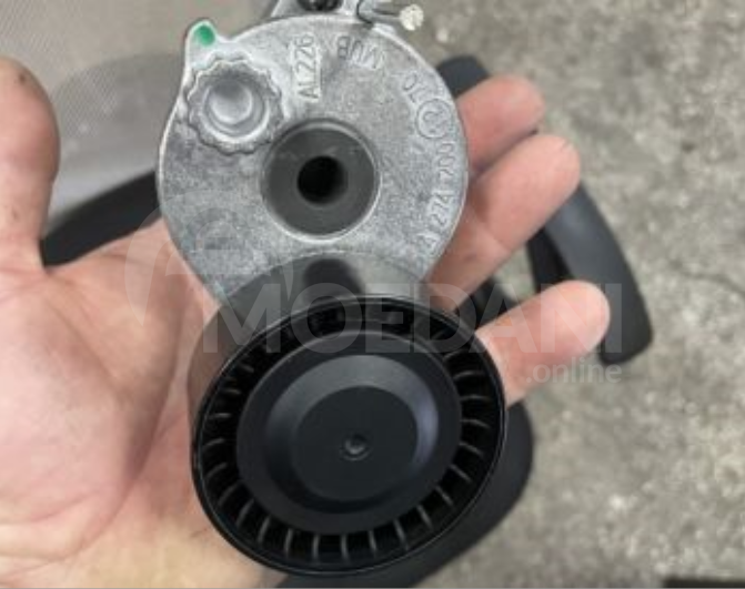 Натяжитель колеса Mercedes-Benz C 250 2008-2014 гг. Тбилиси - изображение 1