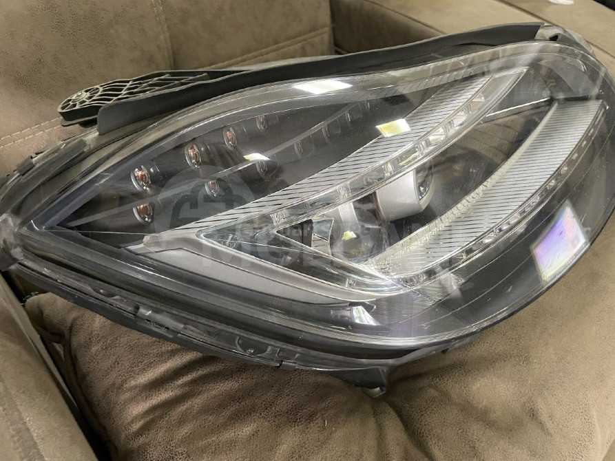 Წინა ფარი Mercedes-Benz CLS 550 2011-2017 თბილისი - photo 1