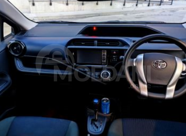 Toyota Aqua 1.5L 2015 Тбилиси - изображение 6