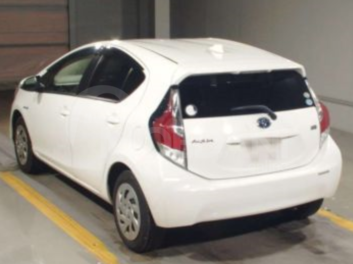 Toyota Aqua 1.5L 2017 Тбилиси - изображение 4