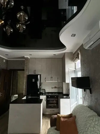 ქირავდება 3 ოთახიანი ბინა 80მ² 10/20 სართ თბილისი