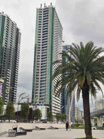 ქირავდება 3 ოთახიანი ბინა 60მ² 28/35 სართ თბილისი