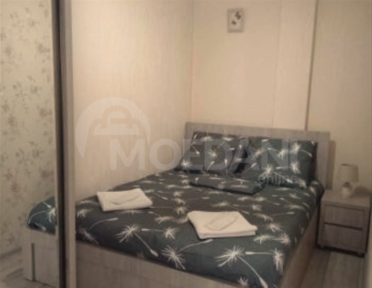 Сдам 2-комн. квартиру на сутки в Тбилиси  70м² 9/9 эт. Тбилиси - изображение 2