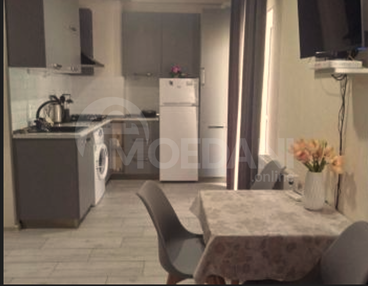 Сдам 2-комн. квартиру на сутки в Тбилиси  70м² 9/9 эт. Тбилиси - изображение 1
