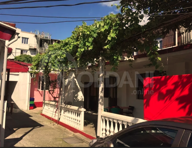 Сдам 7+-комн. квартиру на сутки в Батуми  60м² 1/1 эт. Батуми - изображение 1