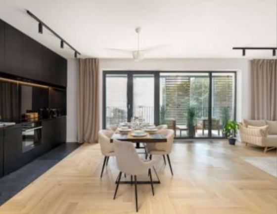 ქირავდება 3 ოთახიანი ბინა 130მ² 4/15 სართ თბილისი