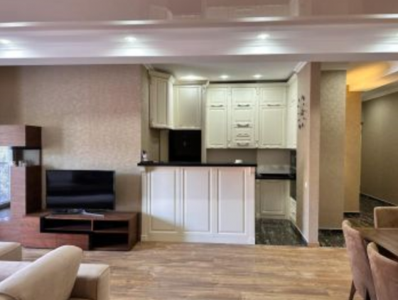 ქირავდება 3 ოთახიანი ბინა 110მ² 3/7 სართ თბილისი