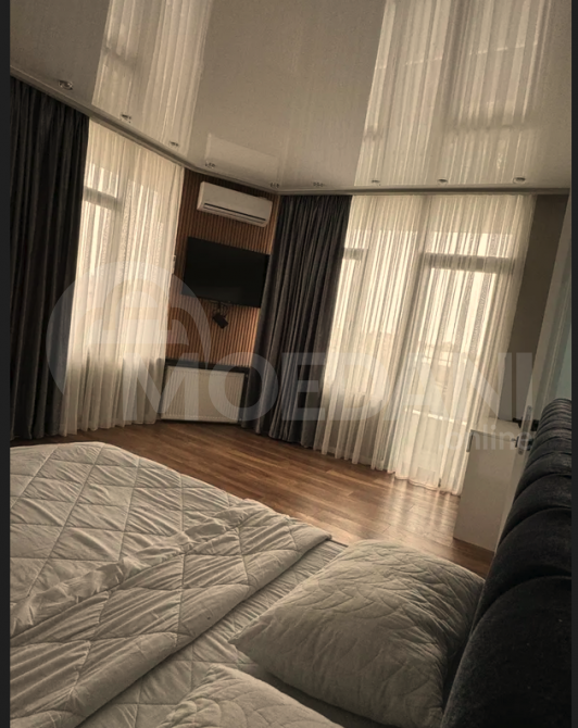 Сдам 7+-комн. квартиру на сутки в Батуми  400м² 1/4 эт. Батуми - изображение 2