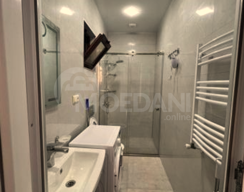 Сдам 2-комн. квартиру на сутки в Батуми  28м² 3/3 эт. Батуми - изображение 4