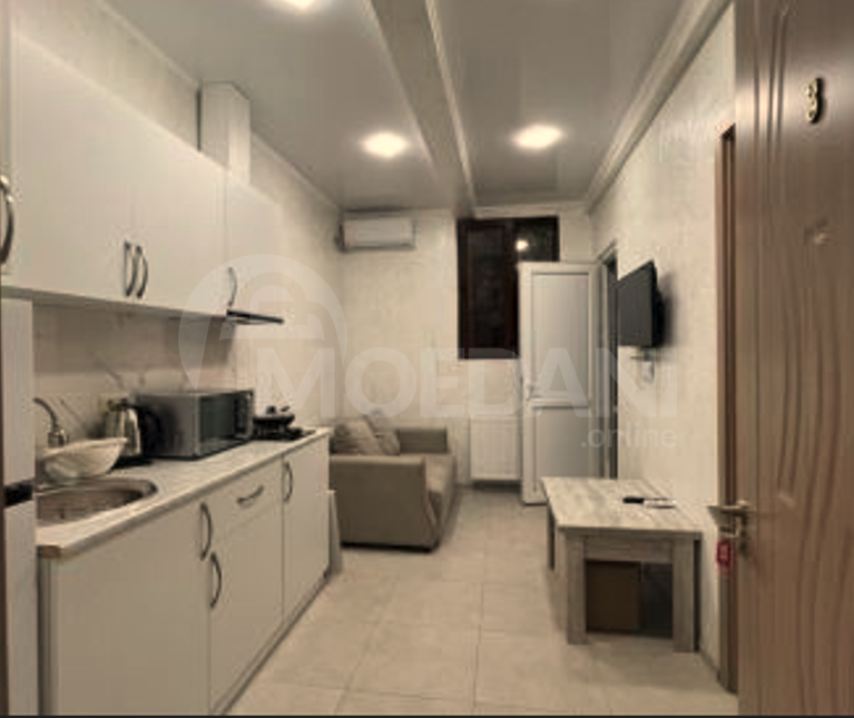 Сдам 2-комн. квартиру на сутки в Батуми  28м² 3/3 эт. Батуми - изображение 2