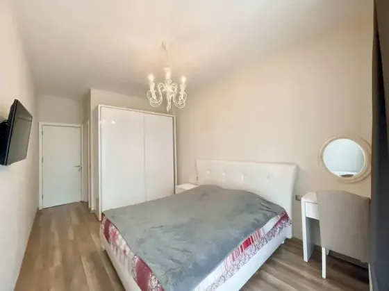 ქირავდება 3 ოთახიანი ბინა 130მ² 3/23 სართ თბილისი