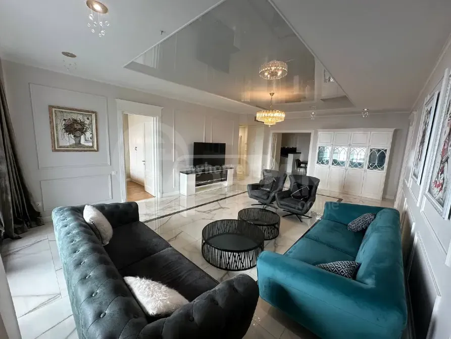 Сдам 4-комн. квартиру 170м² 22/43 эт. Батуми - изображение 1