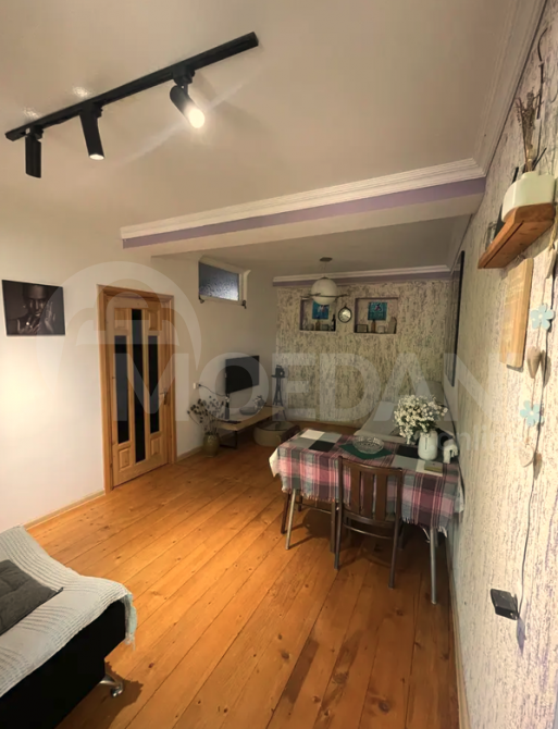 Сдам 2-комн. квартиру на сутки в Боржоми  80м² 1/1 эт. Боржоми - изображение 2