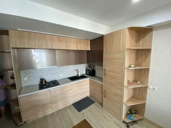 ქირავდება 2 ოთახიანი ბინა 63მ² 10/22 სართ თბილისი