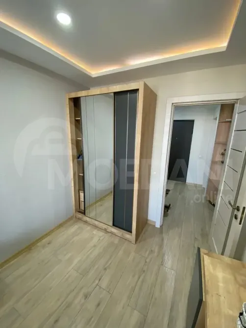 ქირავდება 2 ოთახიანი ბინა 63მ² 10/22 სართ თბილისი - photo 2