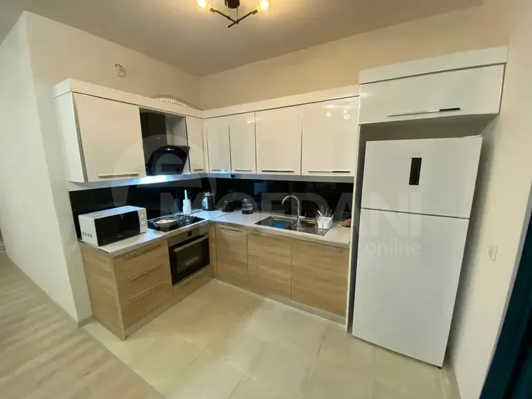 იყიდება 3 ოთახიანი ბინას 94მ² 20/21 სართ თბილისი - photo 2