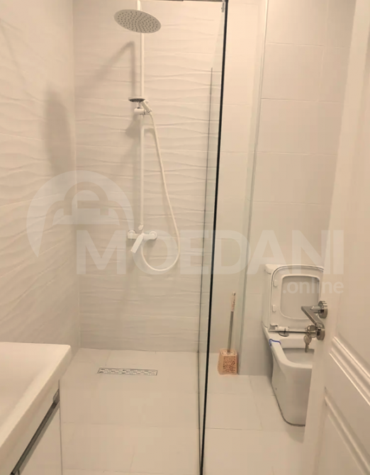 Сдам 2-комн. квартиру на сутки в Тбилиси  65м² 8/12 эт. Тбилиси - изображение 3