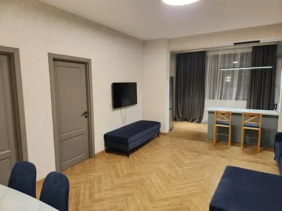 ქირავდება 3 ოთახიანი ბინა 86მ² 4/12 სართ თბილისი