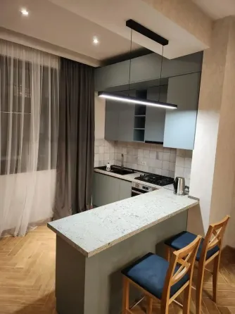 ქირავდება 3 ოთახიანი ბინა 86მ² 4/12 სართ თბილისი