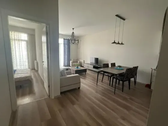 ქირავდება 2 ოთახიანი ბინა 77მ² 14/18 სართ თბილისი