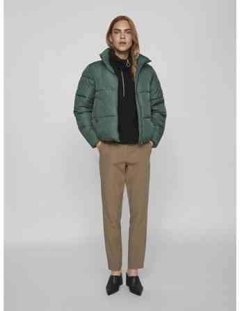 Vila - Vitate L/S Short Puffer Jacket - Noos Pineneedle Tbilisi