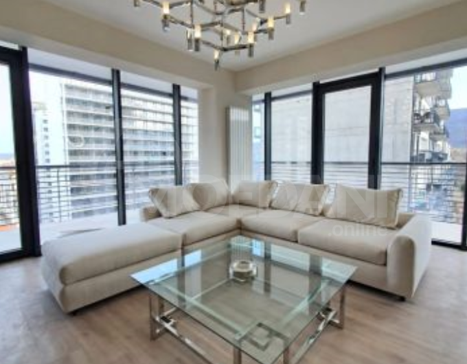 Продам 4-комн. квартиру 205м² 17/22 эт. Тбилиси - изображение 1