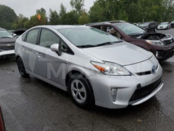 Toyota Prius 2015 Тбилиси - изображение 1