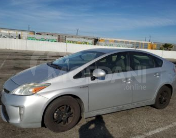 Toyota Prius 1.8L 2015 თბილისი - photo 1