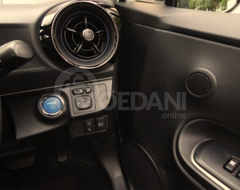 Toyota Aqua 0.1L 2017 Тбилиси - изображение 15