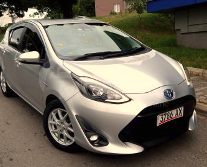 Toyota Aqua 0.1L 2017 Тбилиси - изображение 4