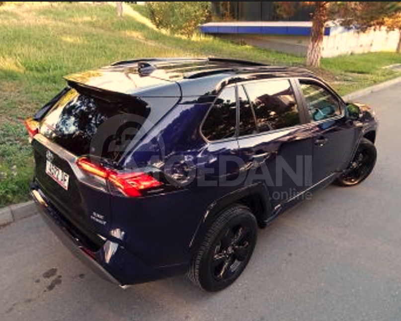 Toyota RAV4 2.5L 2021 Тбилиси - изображение 2