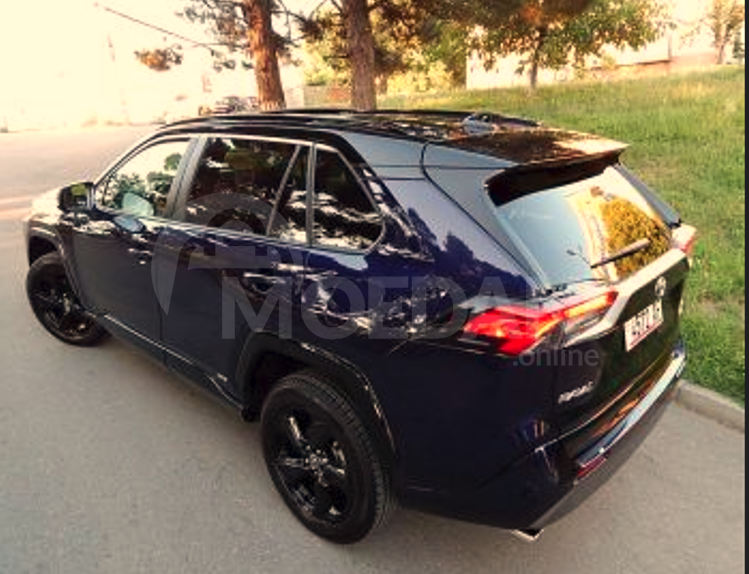 Toyota RAV4 2.5L 2021 Тбилиси - изображение 4