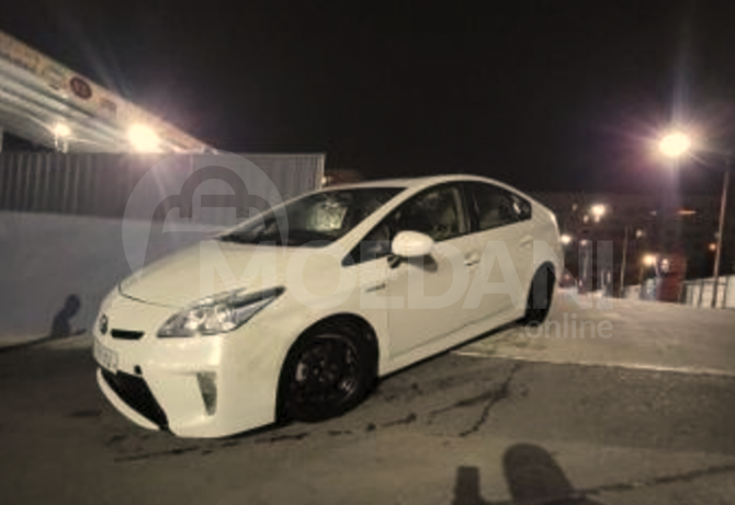 Toyota Prius 2015 Тбилиси - изображение 3