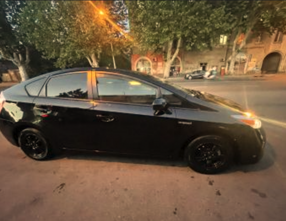 Toyota Prius 2014 Тбилиси