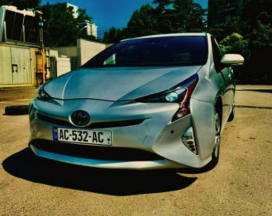 Toyota Prius 2017 თბილისი