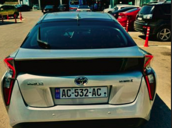 Toyota Prius 2017 თბილისი