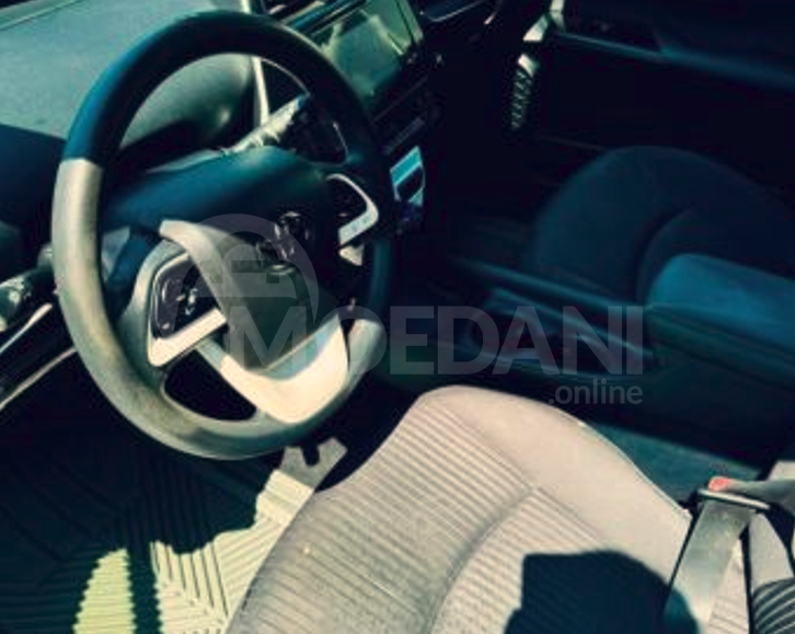 Toyota Prius 2017 Тбилиси - изображение 4