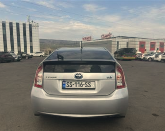 Toyota Prius 2015 Тбилиси